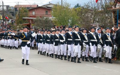 Liceo People Help People de Pullinque participó en el tradicional Desfile de Fiestas Patrias de Panguipulli